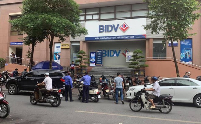 BIDV Bank Ngoc Khanh branch was robbed
